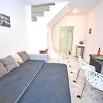 Doliva Anthi Private Jacuzzi Apartamento