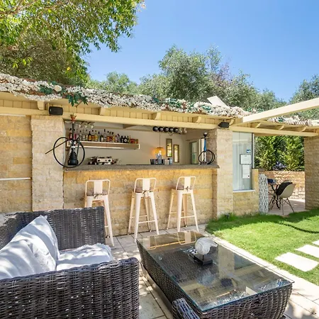 Doliva Anthi Private Jacuzzi *