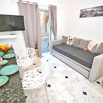 Doliva Anthi Private Jacuzzi Apartman *