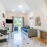 Doliva Anthi Private Jacuzzi