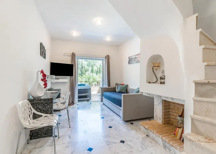 Doliva Anthi Private Jacuzzi