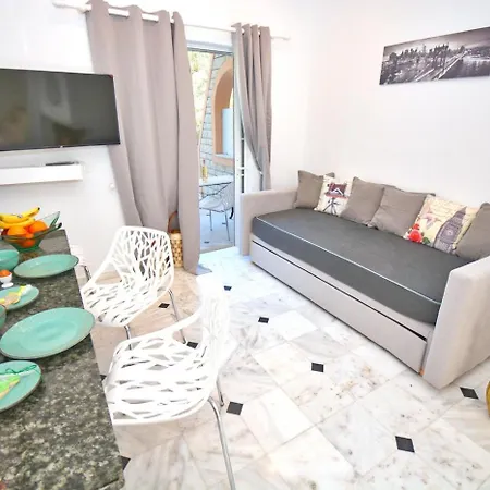Doliva Anthi Private Jacuzzi *